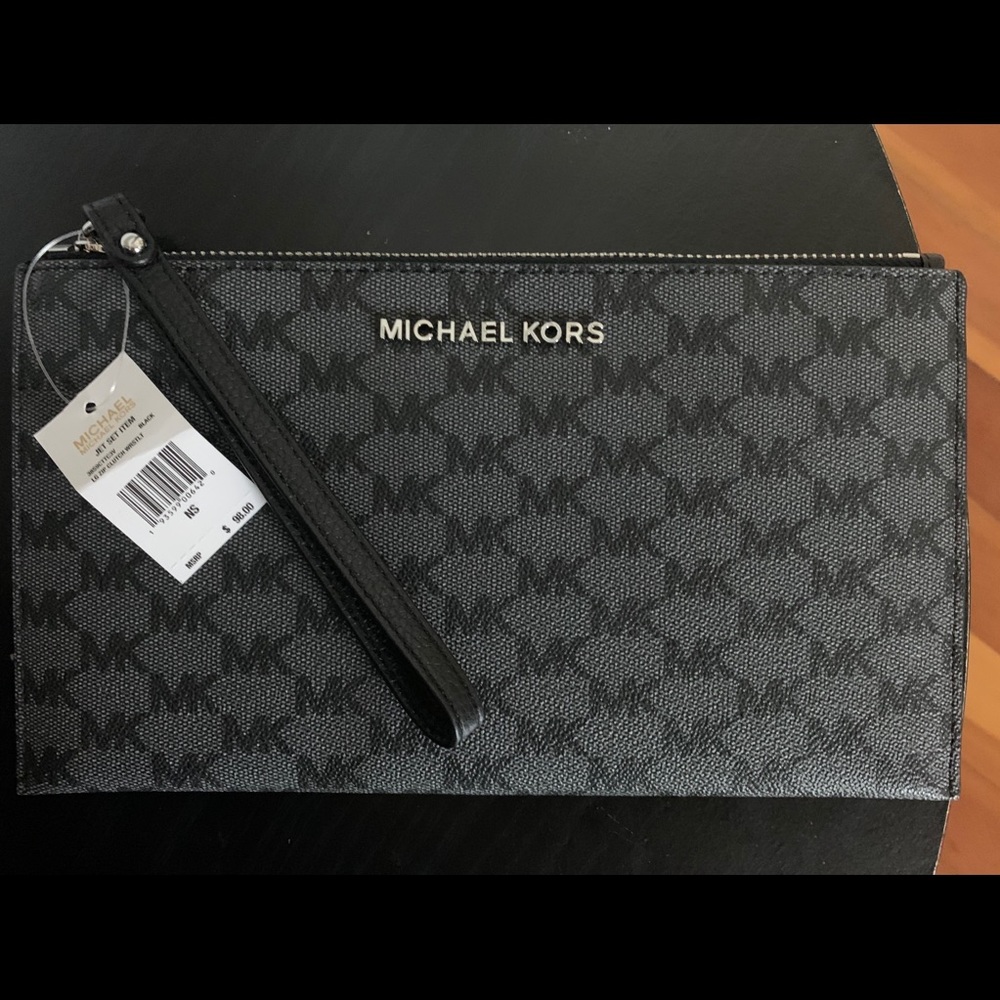Michael Kors wristlet